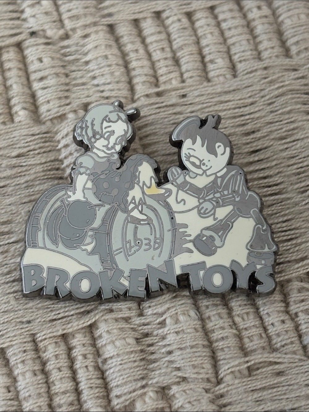 DISNEY 2001 Silly Symphony Broken Toys “100 Years of Dreams” Pin